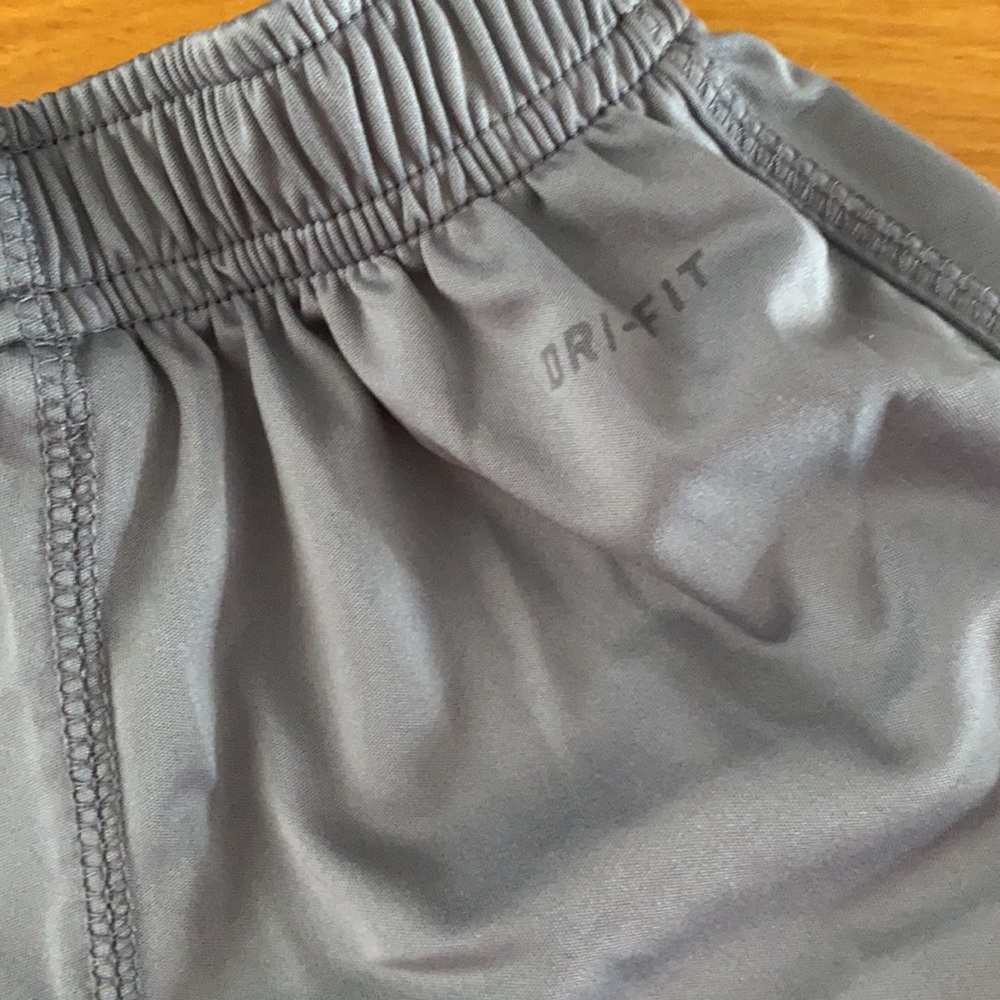 Nike Performance Shorts - Picture 4 of 5